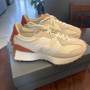 Never Worn, NWT New Balances 327 in Cream/Brown.